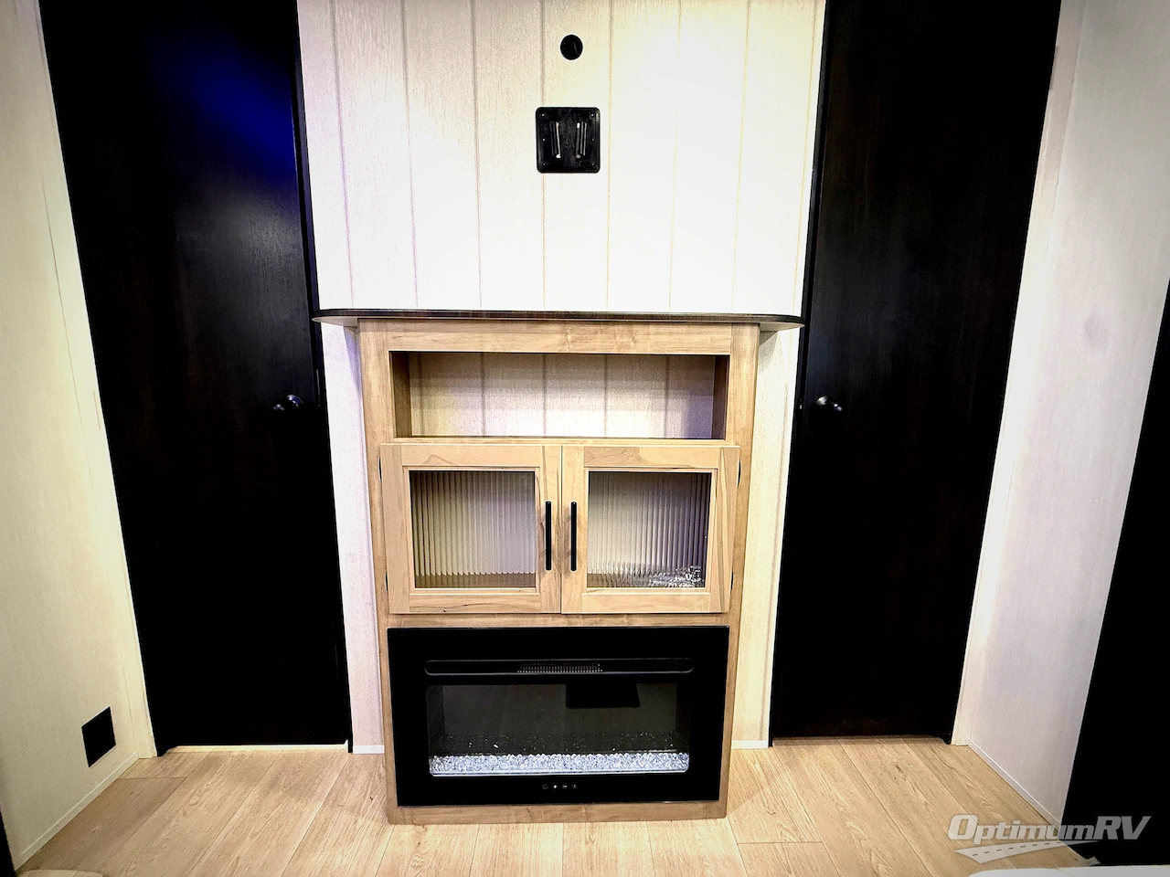 2026 Forest River Cherokee Wolf Den 301BH Photo 13