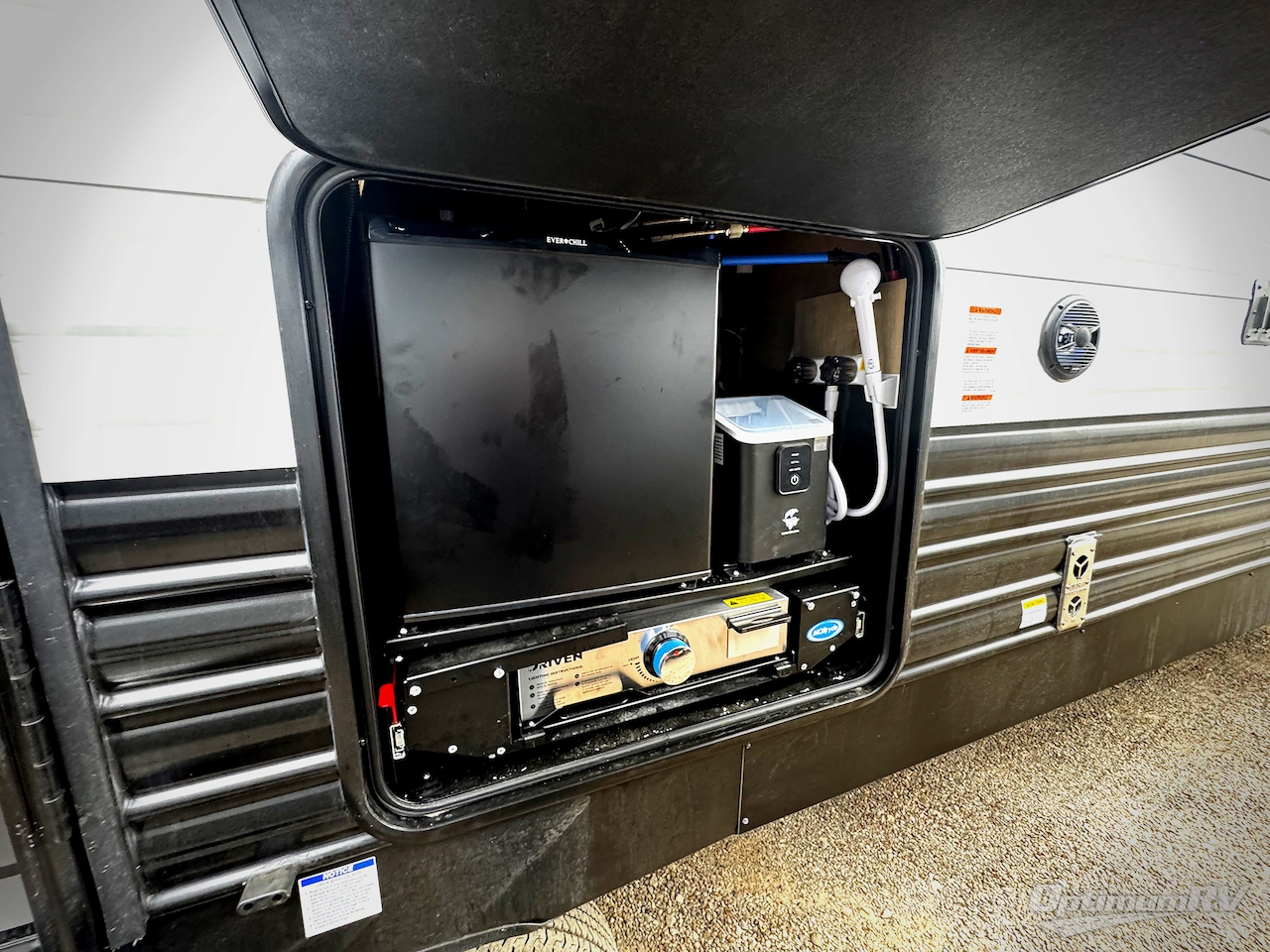 2026 Forest River Cherokee Wolf Den 306MM Photo 2