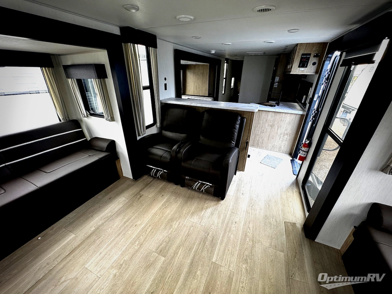 2026 Forest River Cherokee Wolf Den 306MM Photo 7