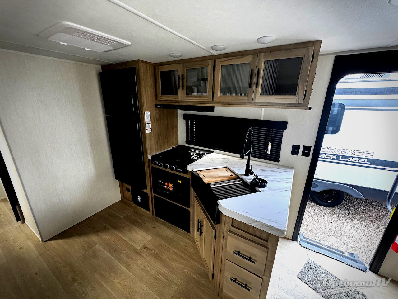 2026 Forest River Cherokee Wolf Den 306MM Photo 9