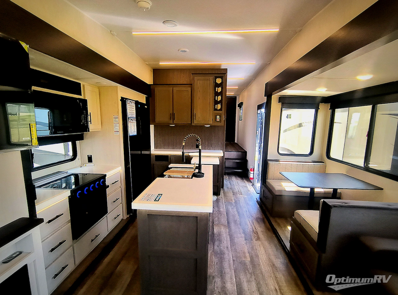 2025 Forest River Cherokee Arctic Wolf Suite 3650SUITE Photo 6