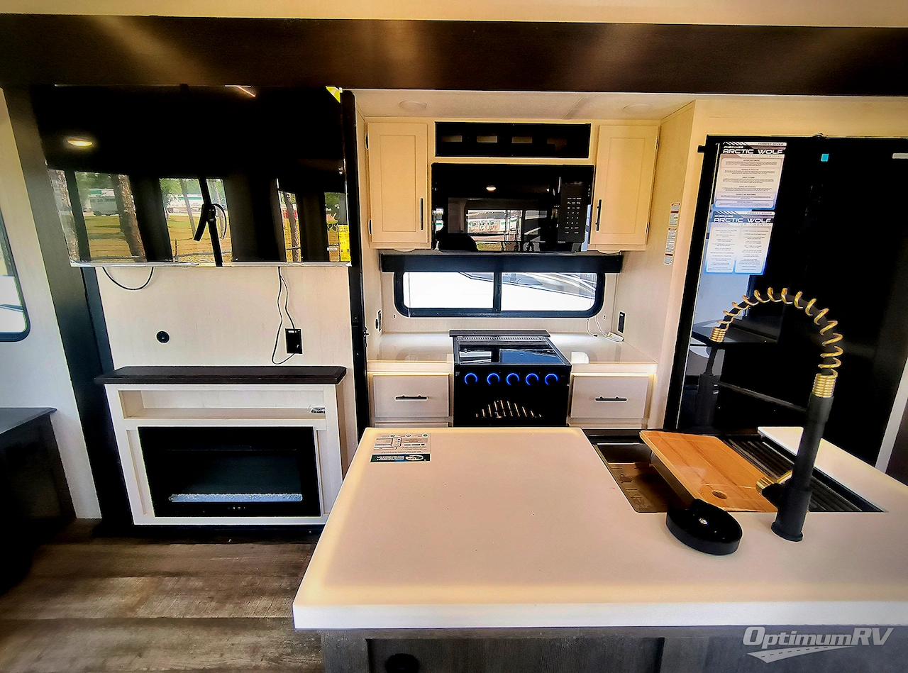 2025 Forest River Cherokee Arctic Wolf Suite 3650SUITE Photo 9