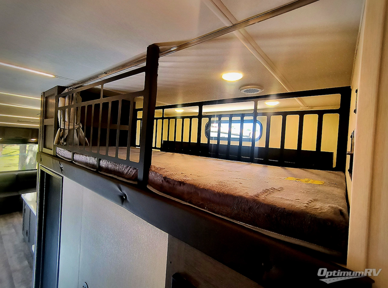 2025 Forest River Cherokee Arctic Wolf Suite 3650SUITE Photo 16