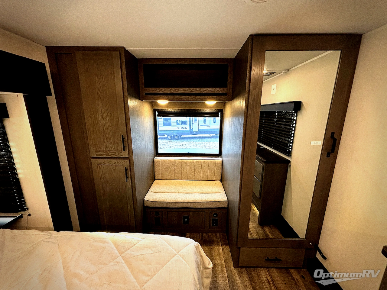 2025 Forest River Cherokee Arctic Wolf Suite 3650SUITE Photo 16