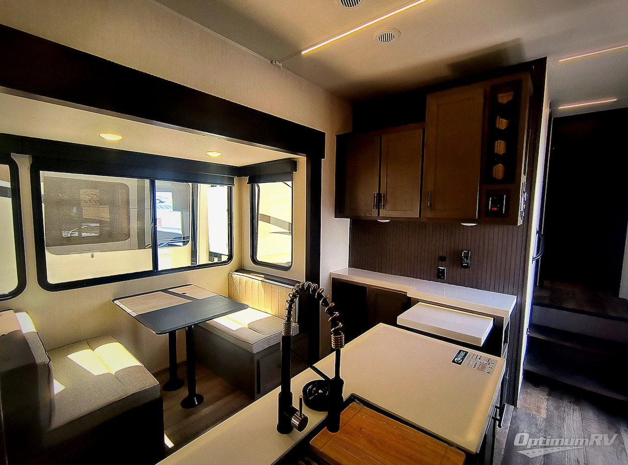 2025 Forest River Cherokee Arctic Wolf Suite 3750SUITE Photo 8
