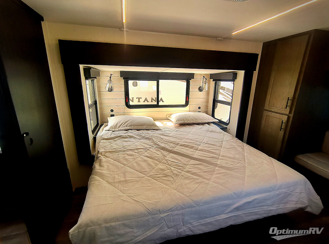 2025 Forest River Cherokee Arctic Wolf Suite 3750SUITE Photo 19