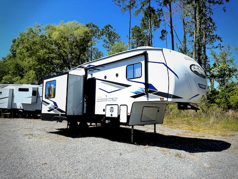 Used 2024 Forest River Cherokee Arctic Wolf 261RK Featured Photo