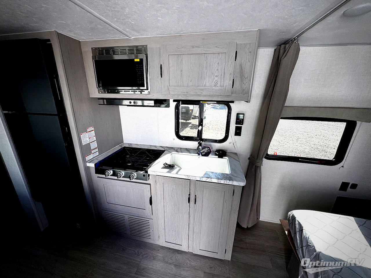 2026 Coachmen Clipper 5K Series 25QBH Photo 3