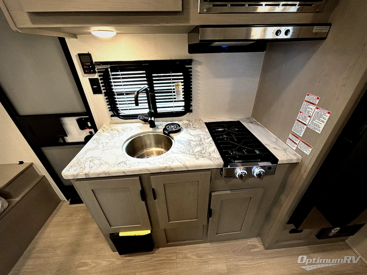 2026 Coachmen Clipper Cadet 17CBH Photo 9