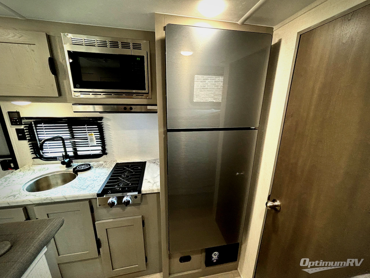 2026 Coachmen Clipper Cadet 17CBH Photo 10