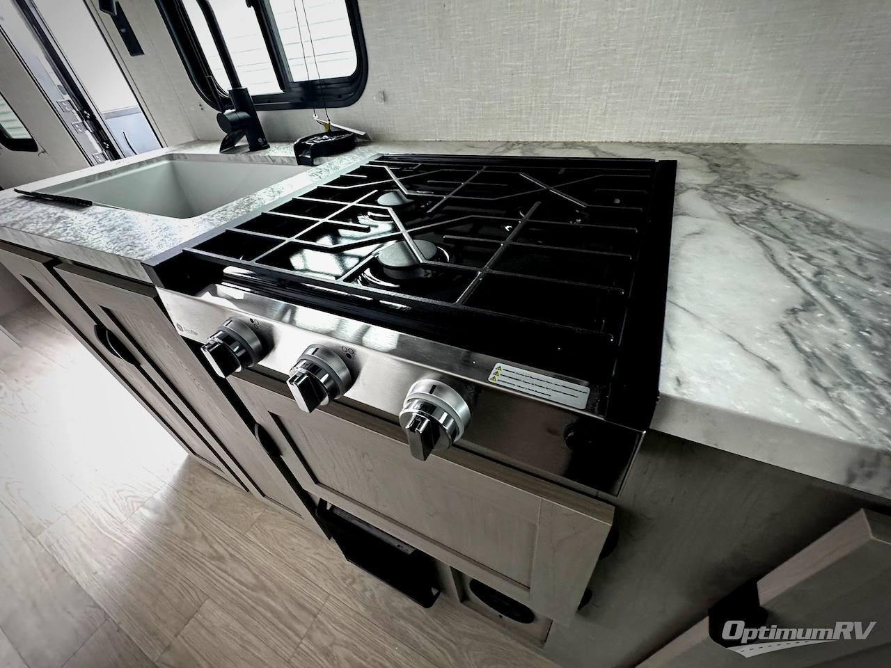 2026 Coachmen Clipper 5K Series 242MK Photo 14