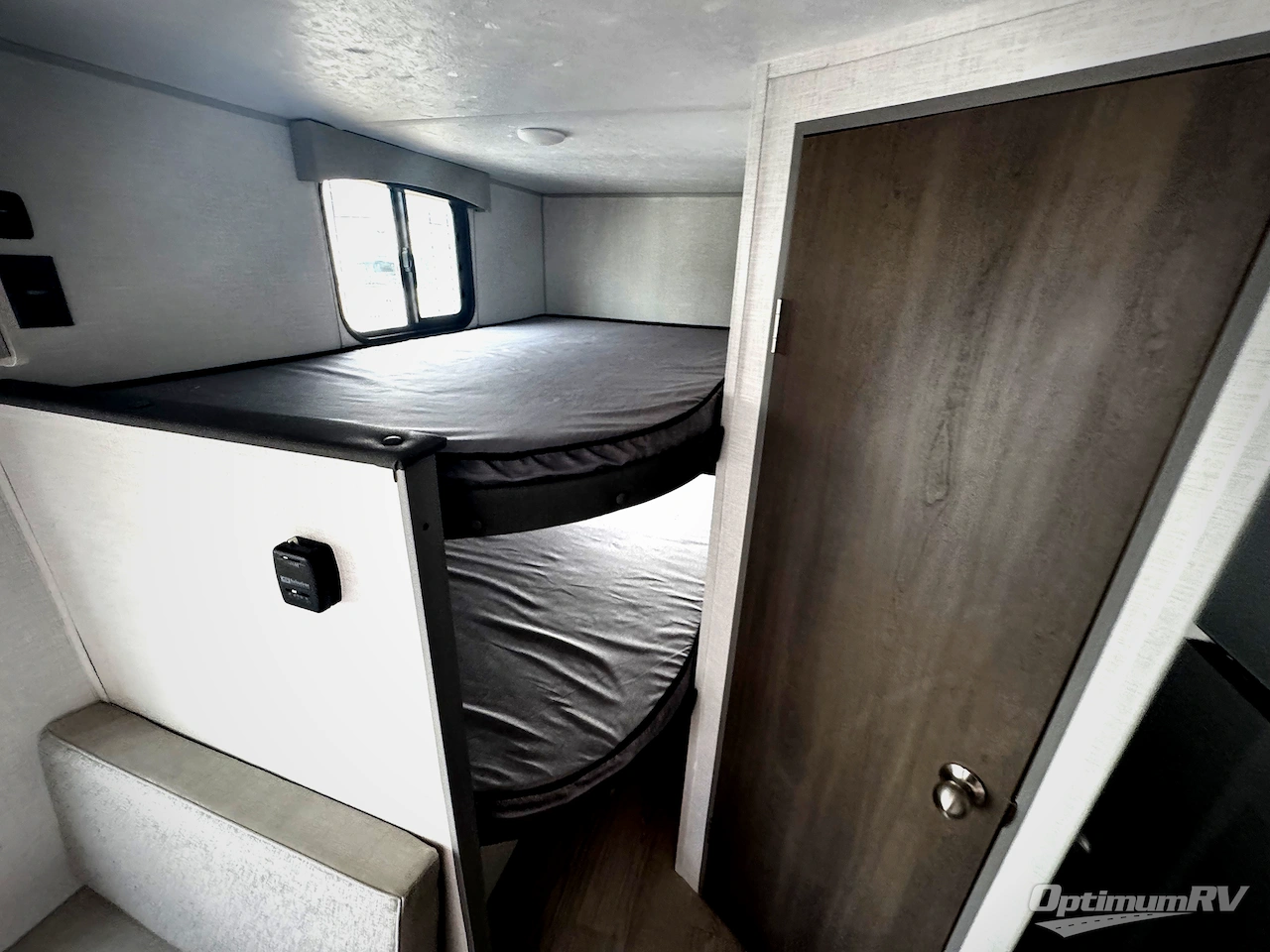 2026 Coachmen Clipper 4K Series 18BH Photo 6