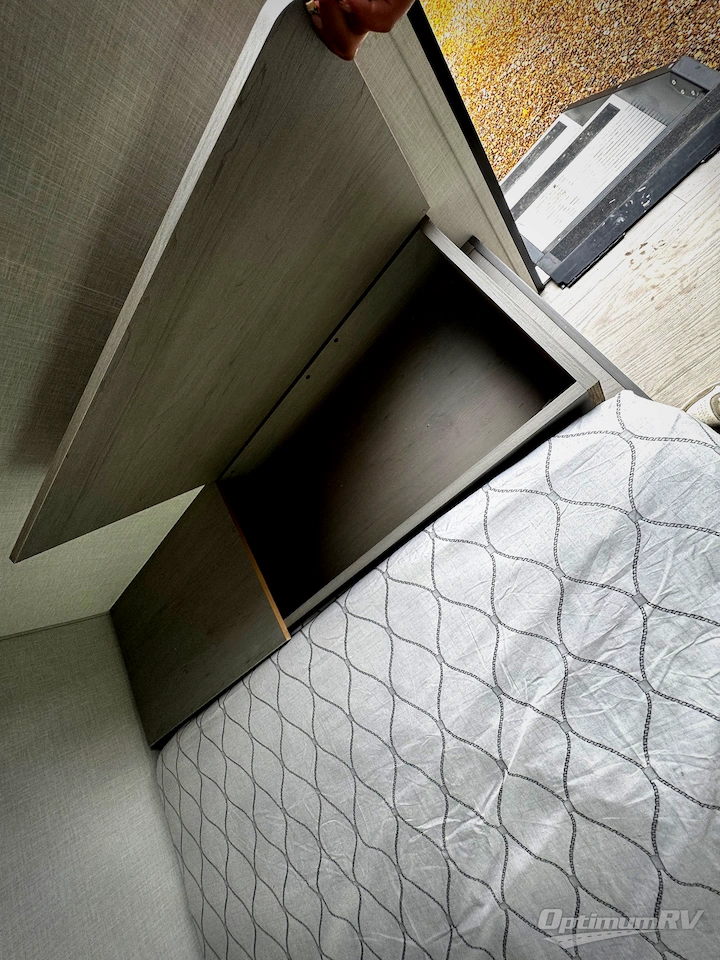 2026 Coachmen Clipper 4K Series 18BH Photo 13