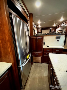2019 Keystone alpine 3701FL RV Photo 3