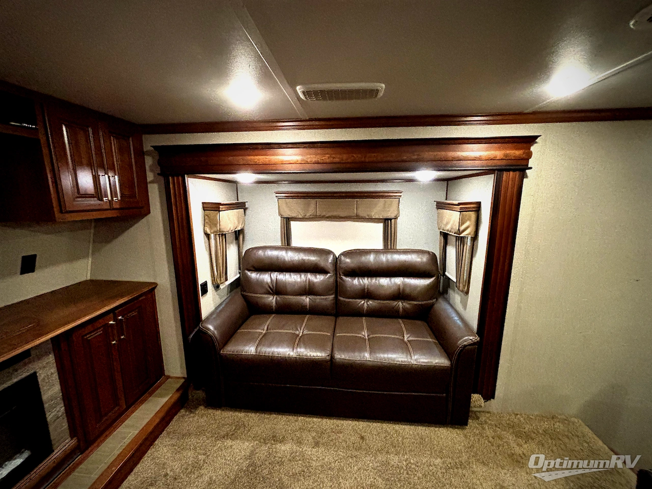 2019 Keystone alpine 3701FL Photo 10
