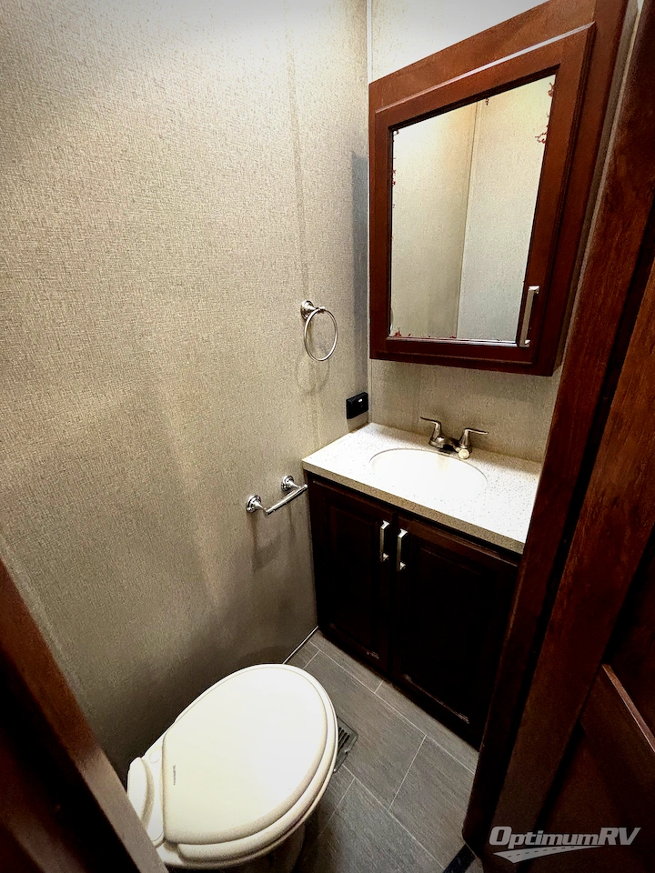2019 Keystone alpine 3701FL Photo 17