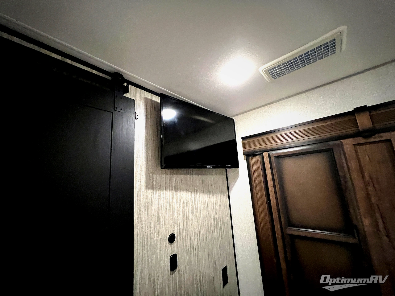 2022 KZ Venom 4113TK Photo 24