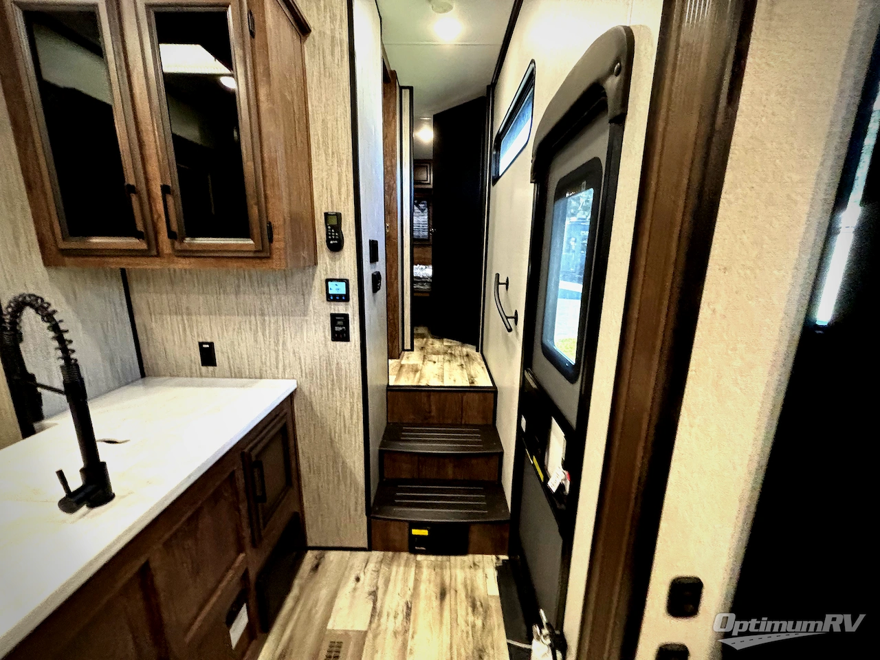 2022 KZ Venom V-Series V3916TK Photo 7