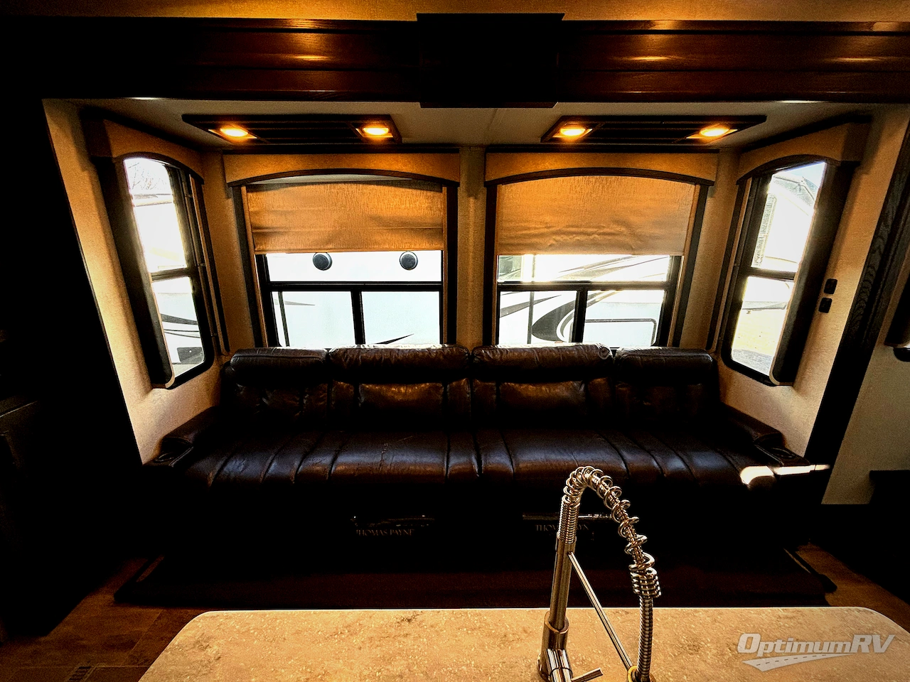 2018 Keystone Raptor 428SP Photo 7