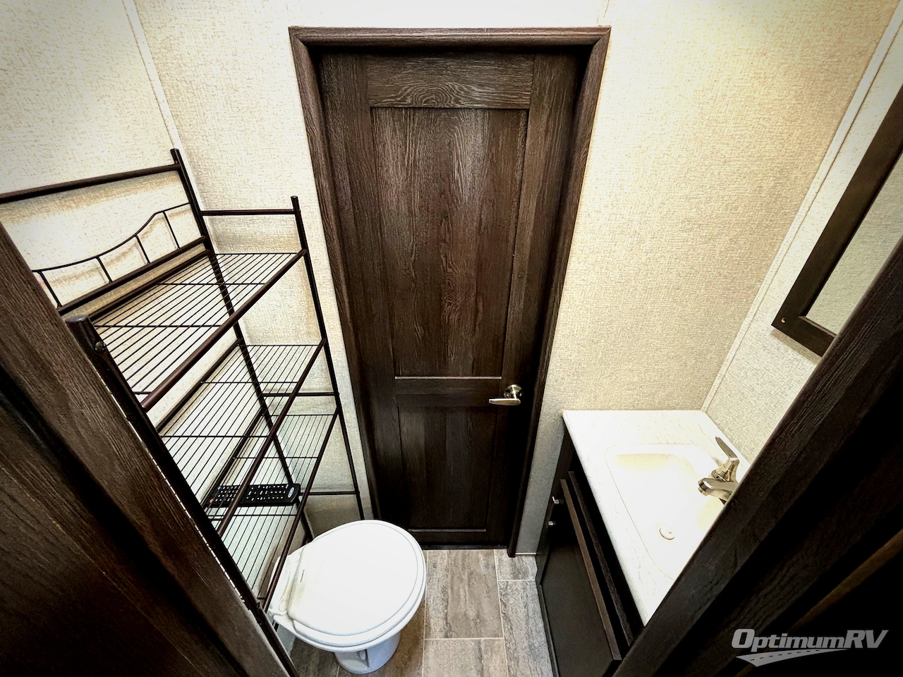 2018 Keystone Raptor 428SP Photo 8