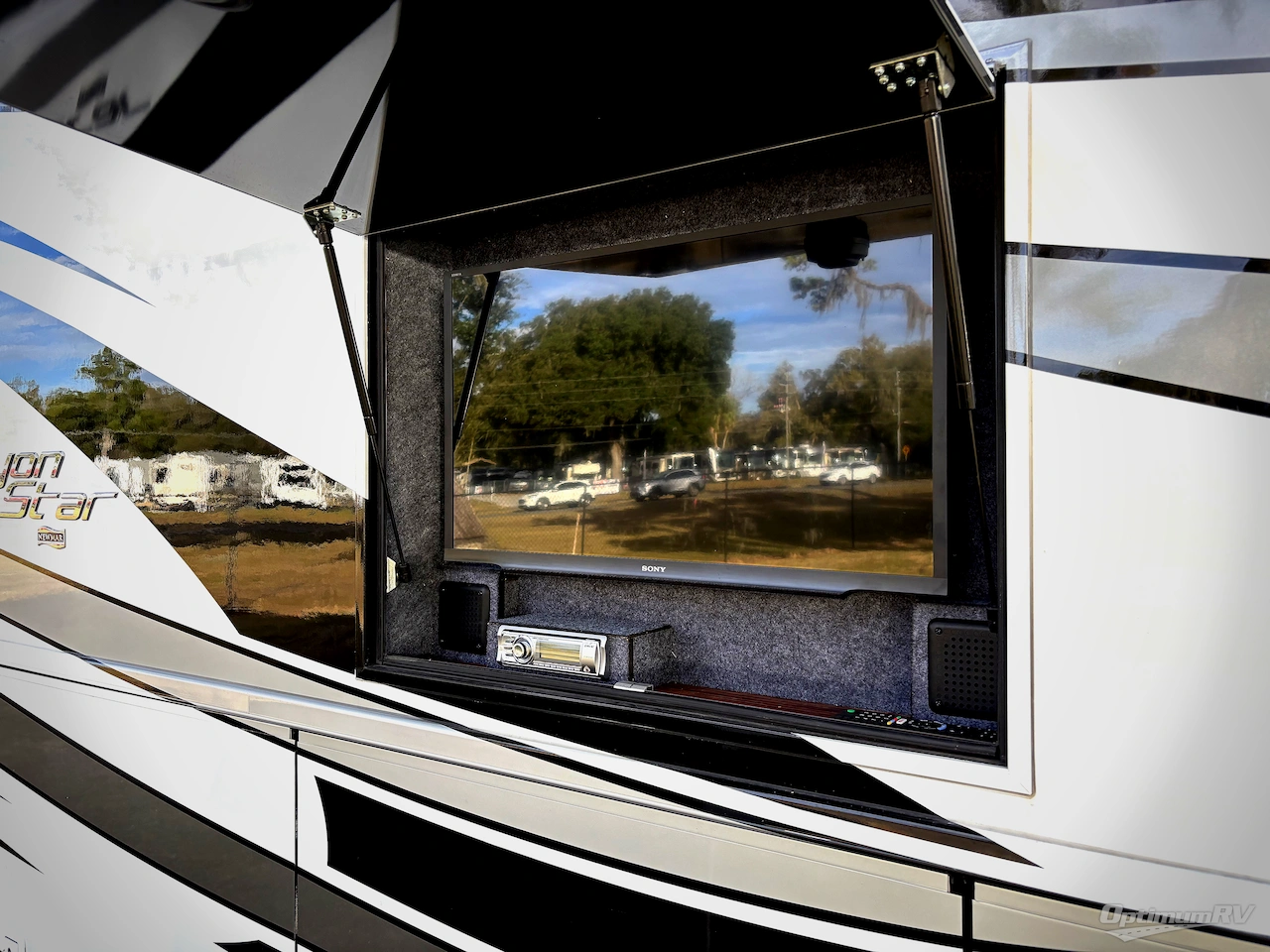 2017 Newmar Canyon Star 3710 Photo 22