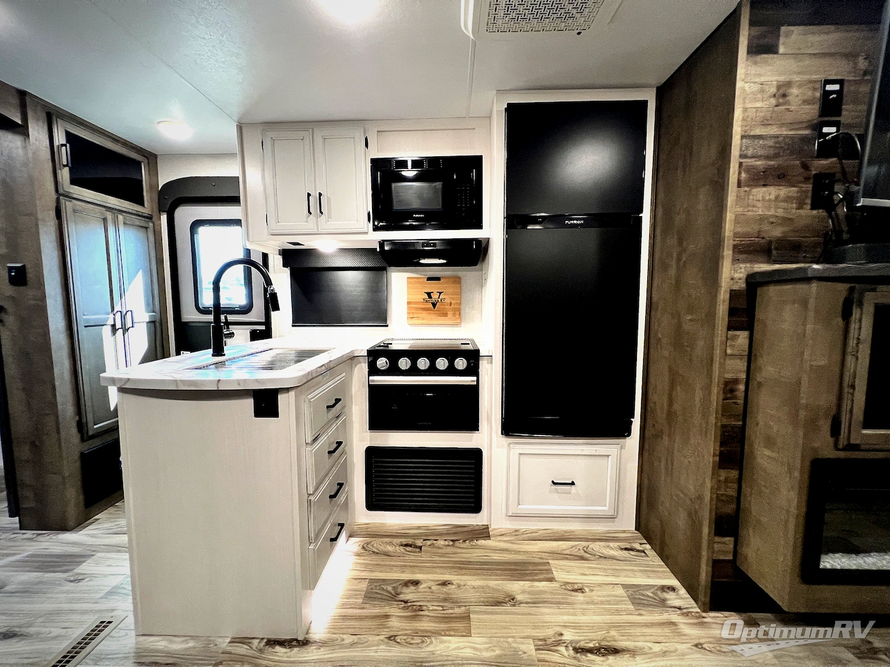 2024 Venture SportTrek ST332VBH Photo 11