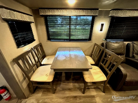 2023 Coachmen Catalina Legacy 313RLTS RV Photo 4