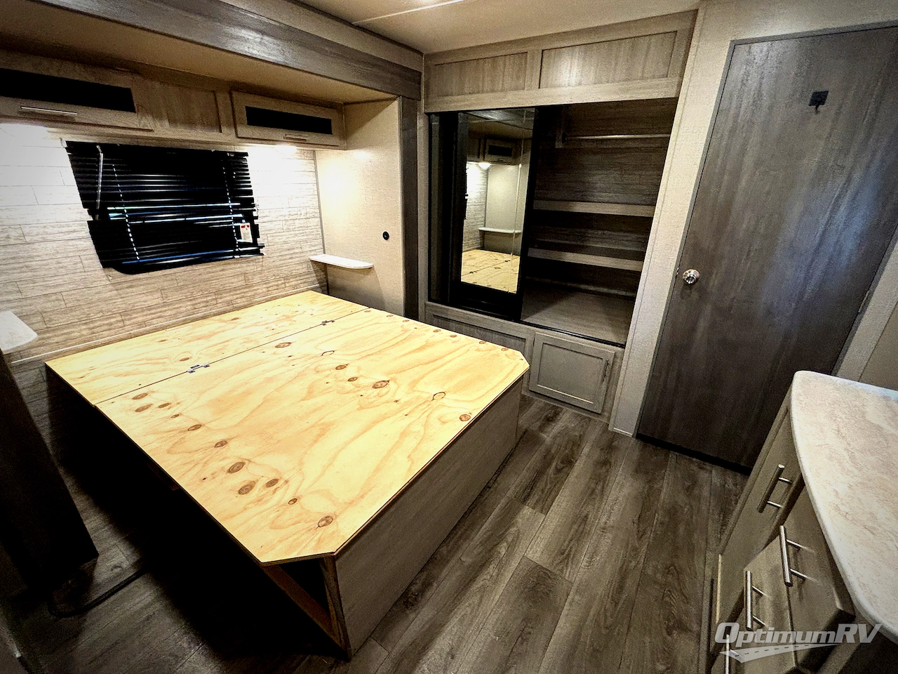 2023 Coachmen Catalina Legacy 313RLTS Photo 8