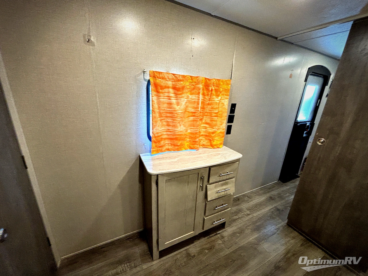 2023 Coachmen Catalina Legacy 313RLTS Photo 12