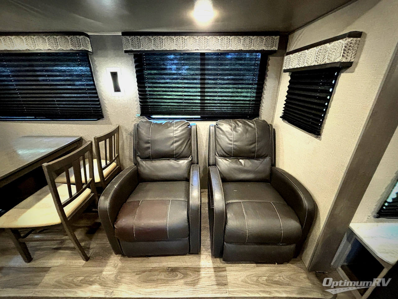 2023 Coachmen Catalina Legacy 313RLTS Photo 17