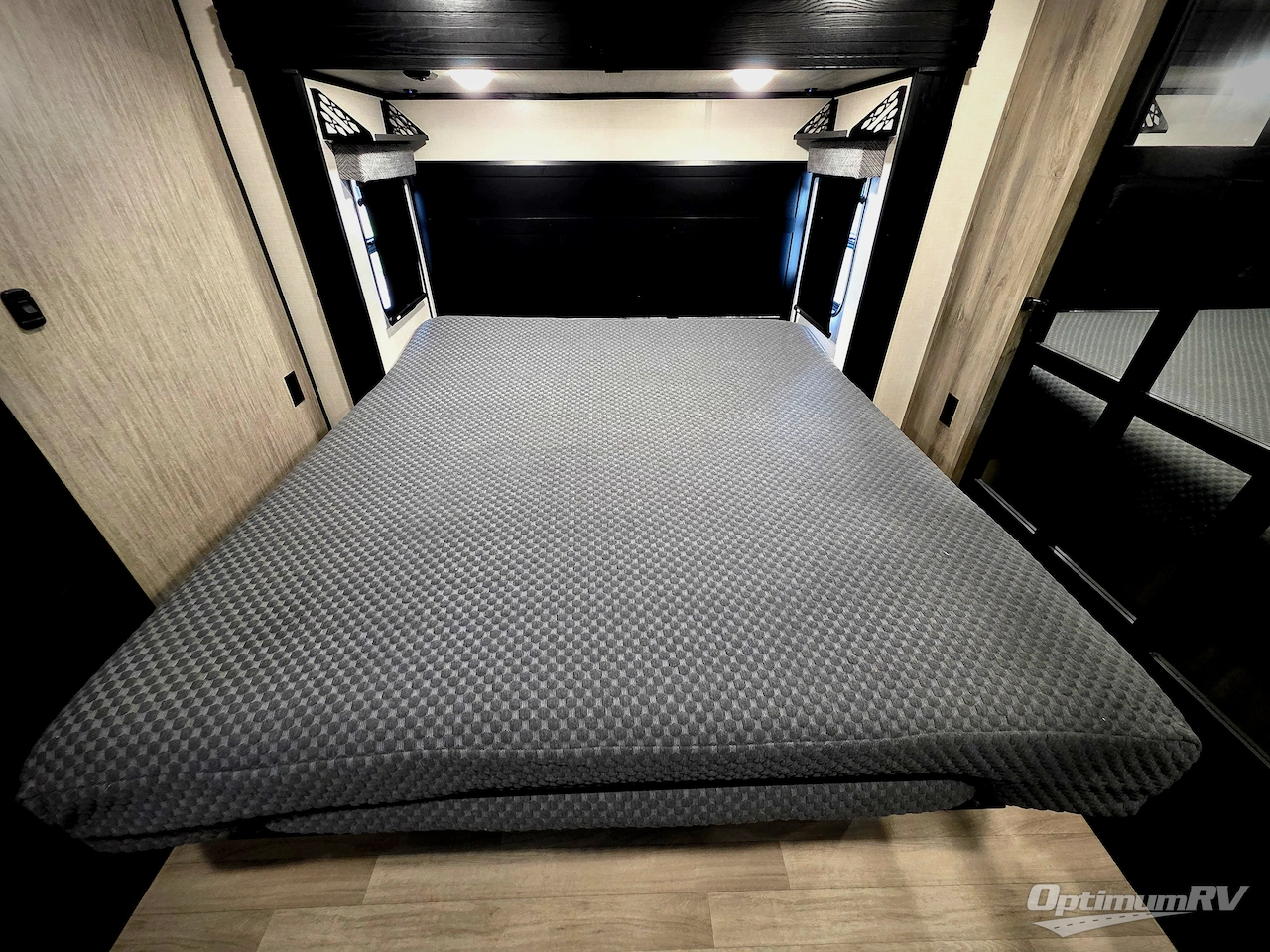 2023 KZ Durango Gold G391RKF Photo 19