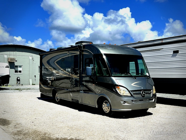 2012 Itasca Reyo 25R RV Photo 1