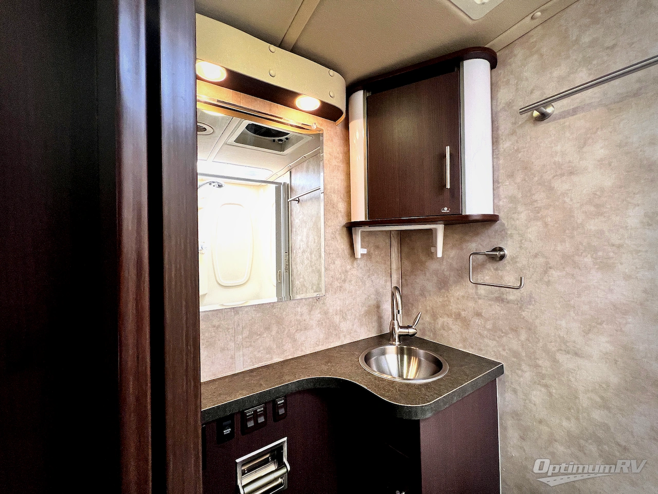 2012 Itasca Reyo 25R Photo 17