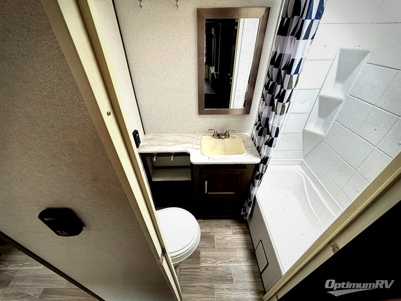 2019 Forest River Wildwood Heritage Glen LTZ 269RL Photo 8