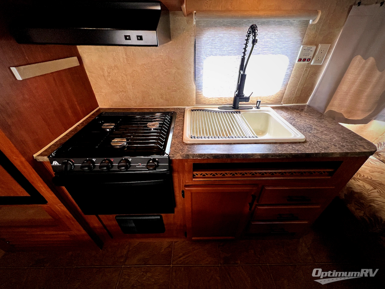 2011 Jayco Jay Flight 22FB Photo 16