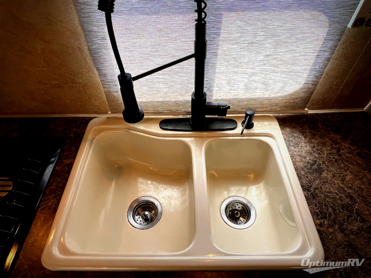 2011 Jayco Jay Flight 22FB Photo 17
