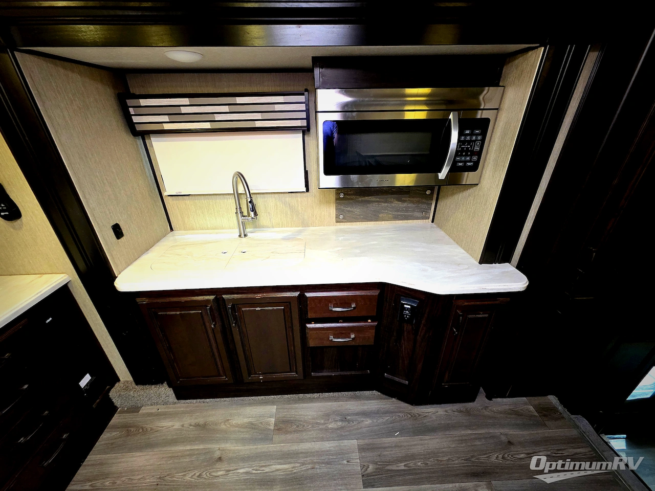 2018 Palomino Columbus F386FK Photo 10