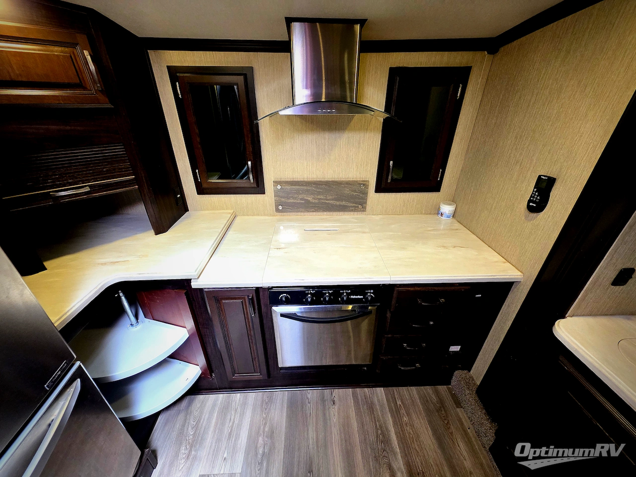 2018 Palomino Columbus F386FK Photo 11