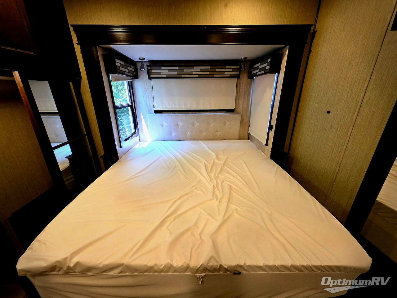 2018 Palomino Columbus F386FK Photo 18