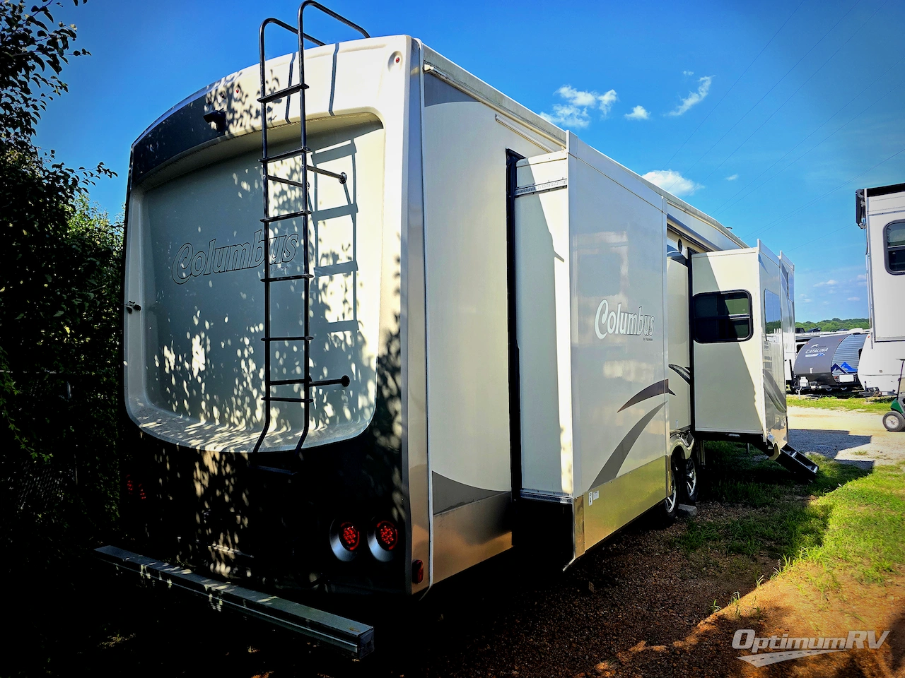 2018 Palomino Columbus F386FK Photo 2