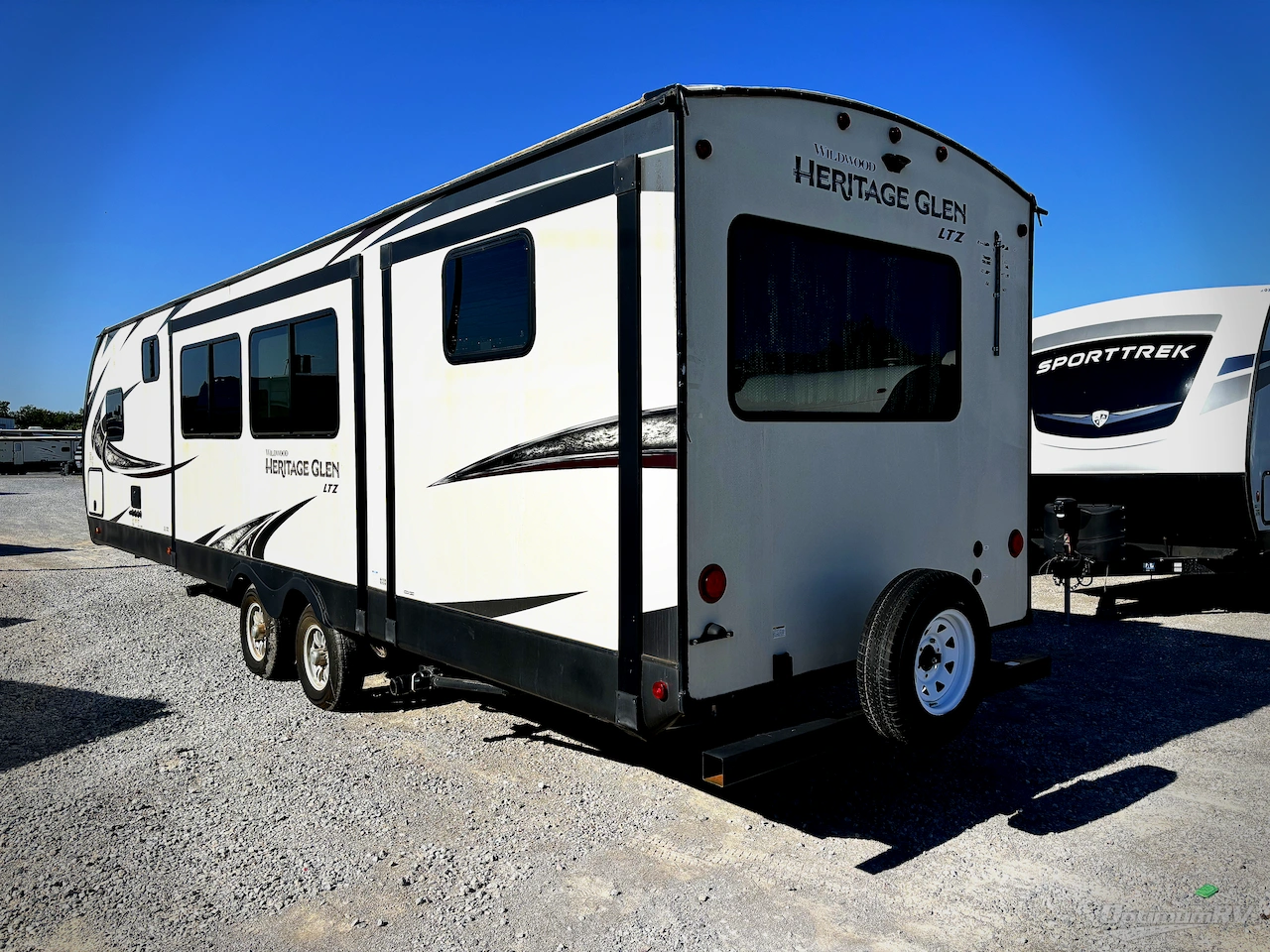 2019 Forest River Wildwood Heritage Glen LTZ 322BH Photo 3