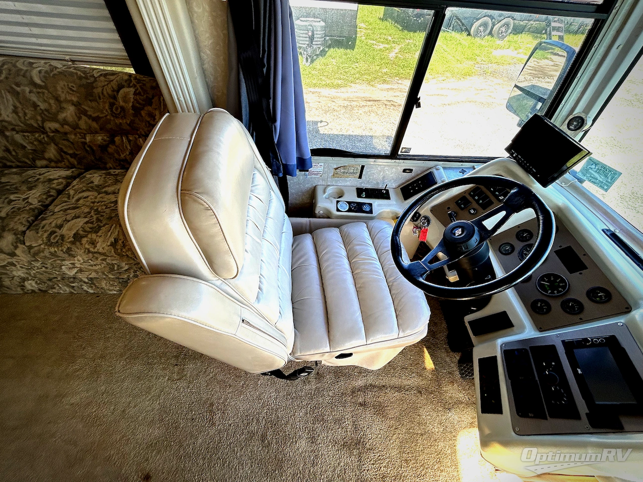 1998 Gulf Stream Scenic Cruiser 8362 Photo 7
