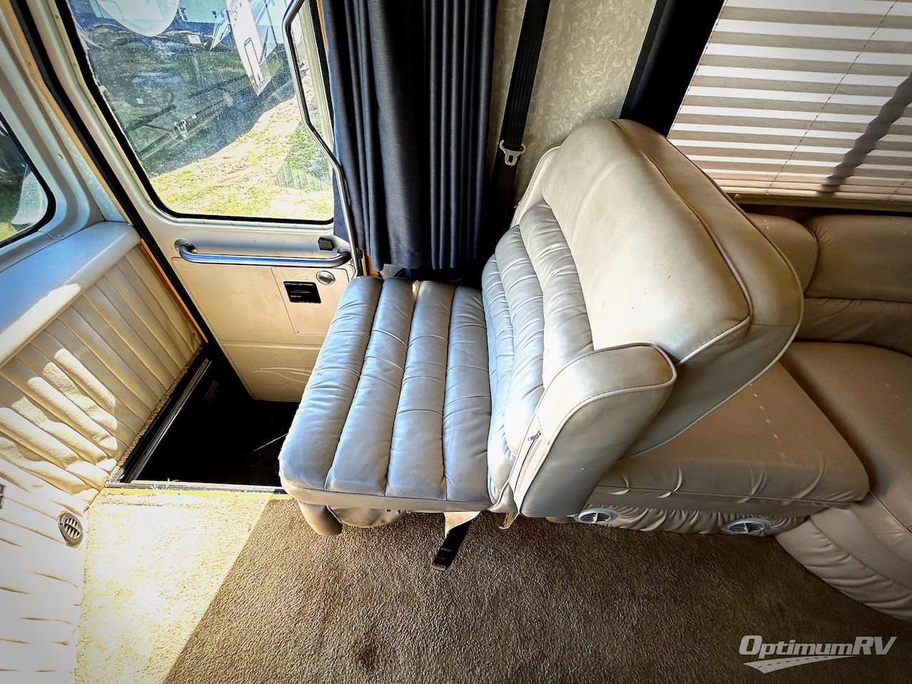 1998 Gulf Stream Scenic Cruiser 8362 Photo 9