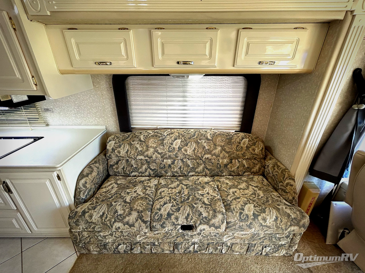 1998 Gulf Stream Scenic Cruiser 8362 Photo 13