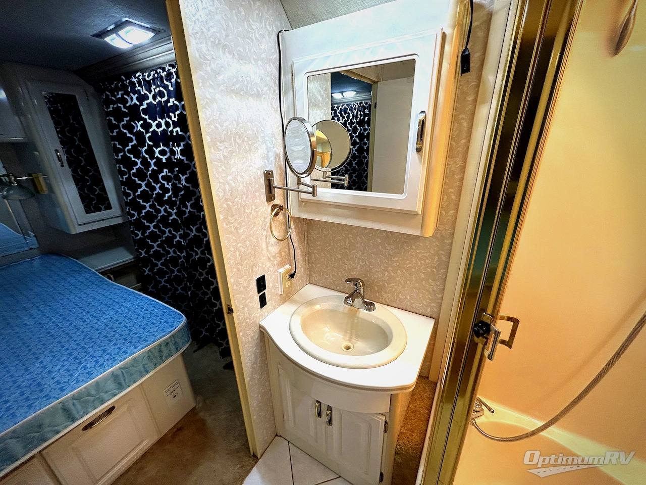 1998 Gulf Stream Scenic Cruiser 8362 Photo 18