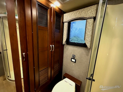 2017 Entegra Insignia 44B RV Photo 4