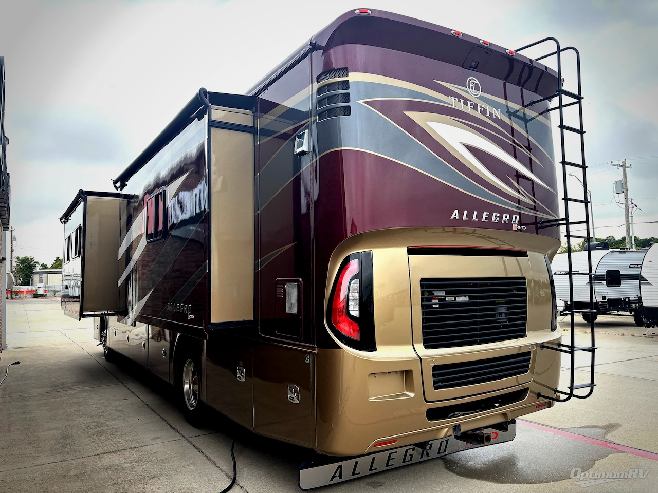 2019 Tiffin Allegro RED 37PA Photo 3