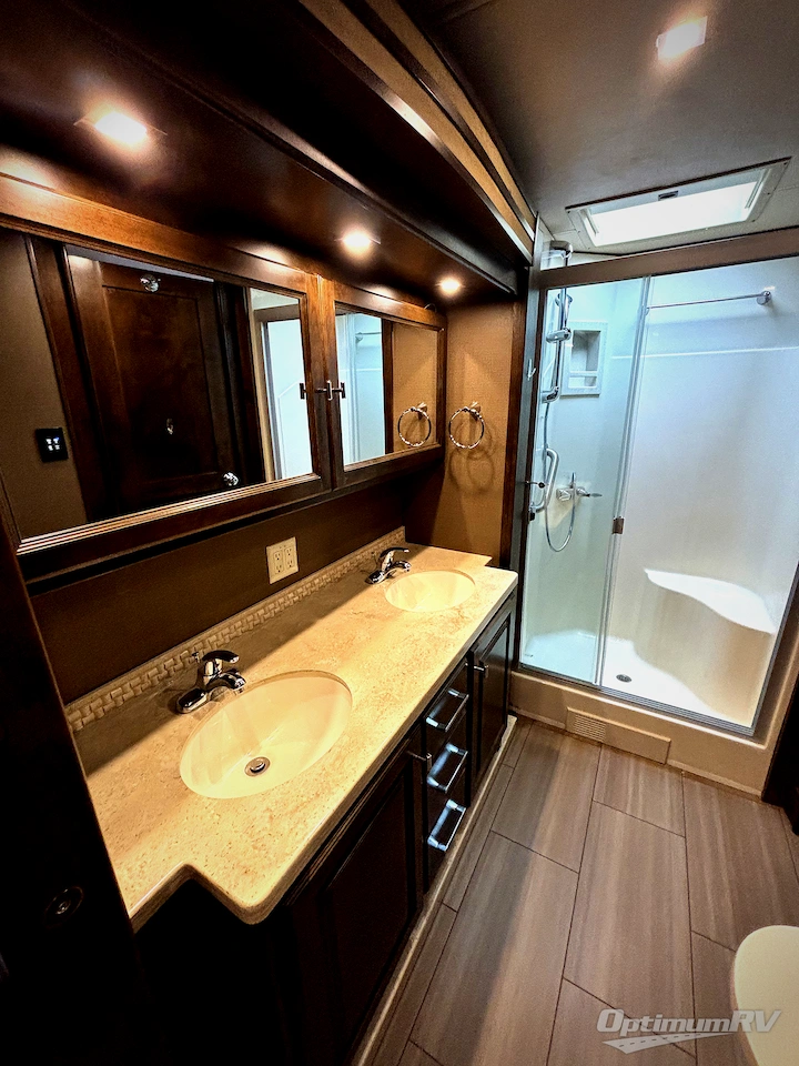 2019 Tiffin Allegro RED 37PA Photo 17
