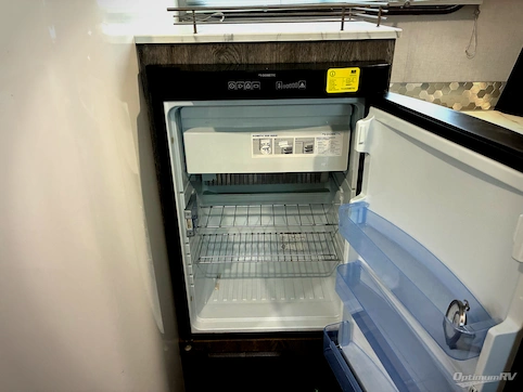 2020 inTech RV Sol Eclipse RV Photo 4