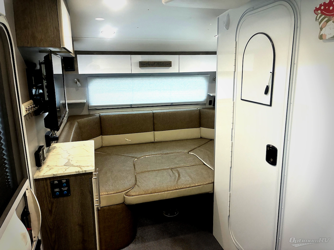 2020 inTech RV Sol Eclipse Photo 6